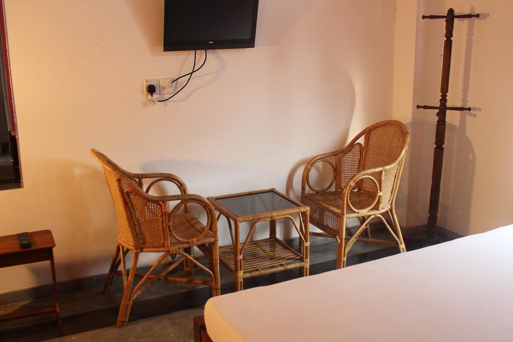Sanras Hotel กอลล์ ภายนอก รูปภาพ