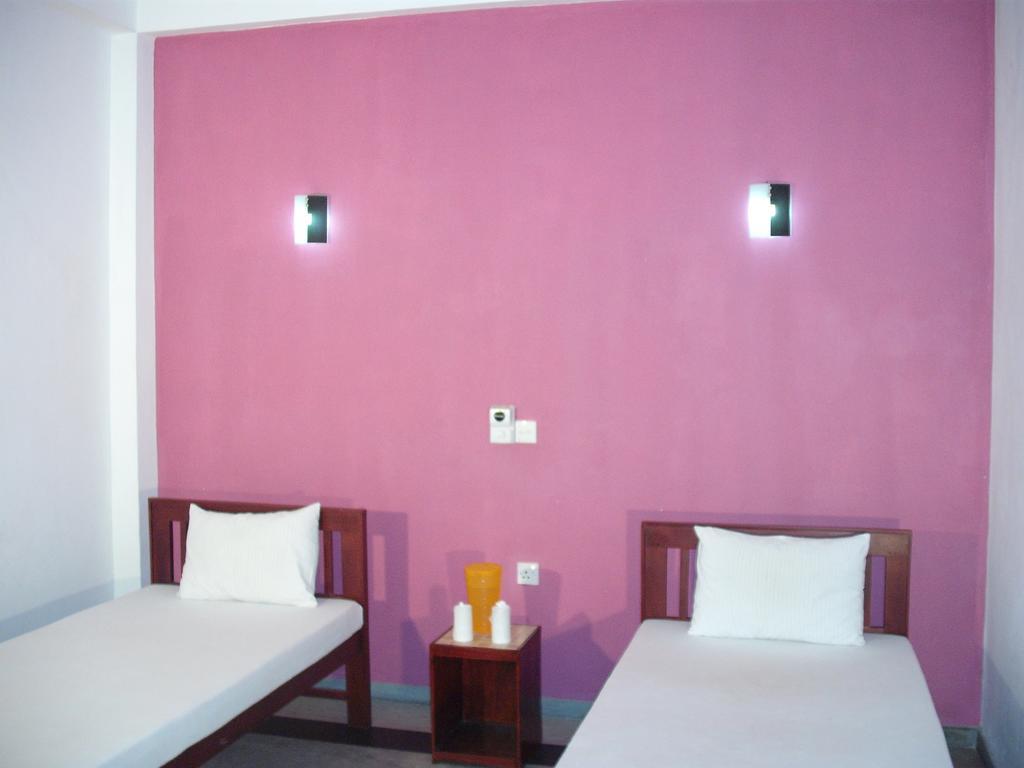 Sanras Hotel กอลล์ ภายนอก รูปภาพ
