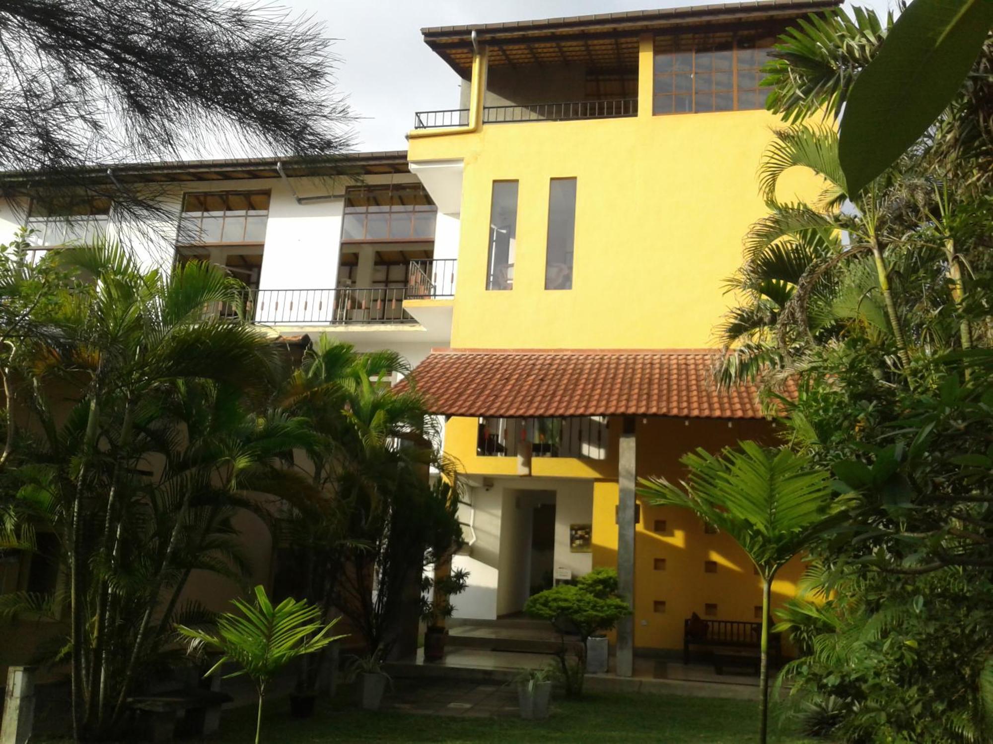 Sanras Hotel กอลล์ ภายนอก รูปภาพ