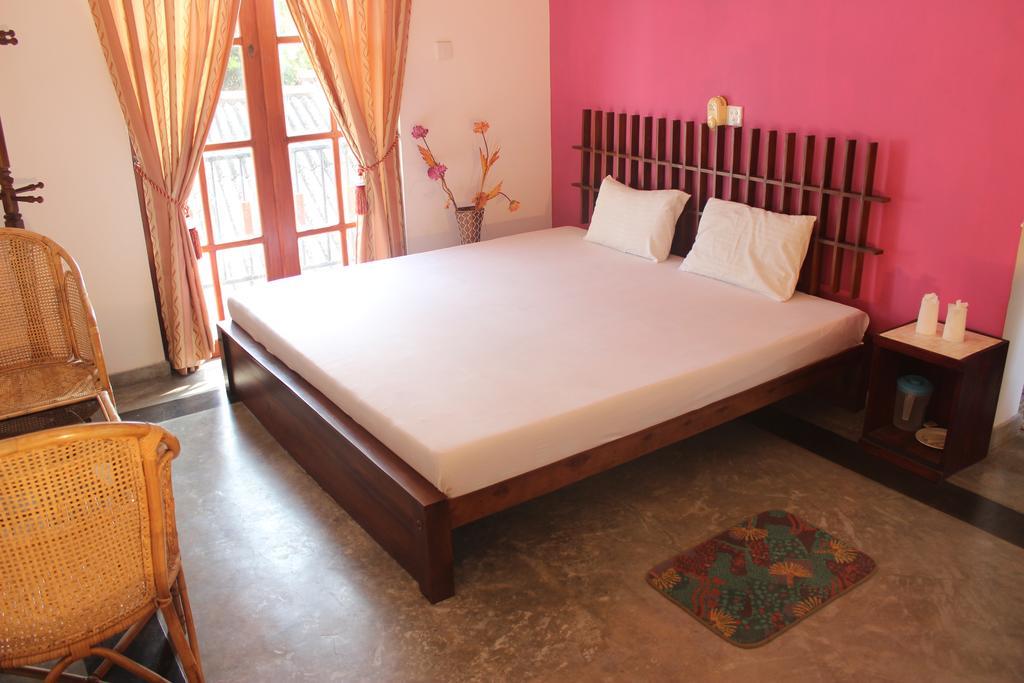 Sanras Hotel กอลล์ ภายนอก รูปภาพ